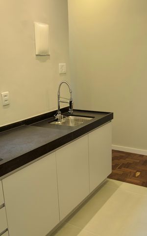 Apartamento à venda com 74m², 2 quartos e sem vaga Apartamento à venda com 74m², 2 quartos e sem vagaCozinha