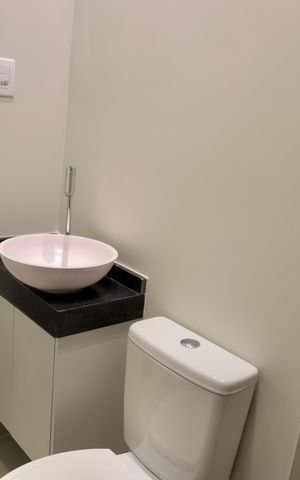 Apartamento à venda com 74m², 2 quartos e sem vaga Apartamento à venda com 74m², 2 quartos e sem vagaBanheiro