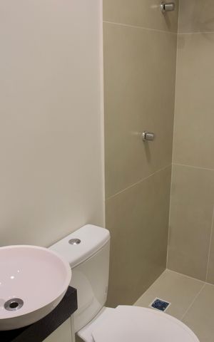 Apartamento à venda com 74m², 2 quartos e sem vaga Apartamento à venda com 74m², 2 quartos e sem vagaBanheiro