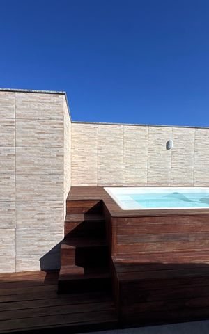 Apartamento à venda com 200m², 3 quartos e 2 vagas Apartamento à venda com 200m², 3 quartos e 2 vagasTerraço