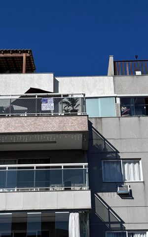 Apartamento à venda com 200m², 3 quartos e 2 vagas Apartamento à venda com 200m², 3 quartos e 2 vagasPlaquinha Quinto Andar