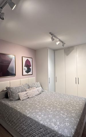 Apartamento à venda com 200m², 3 quartos e 2 vagas Apartamento à venda com 200m², 3 quartos e 2 vagasSuíte