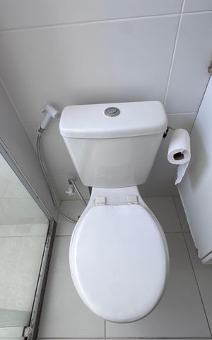 Apartamento à venda com 200m², 3 quartos e 2 vagas Apartamento à venda com 200m², 3 quartos e 2 vagasBanheiro Social