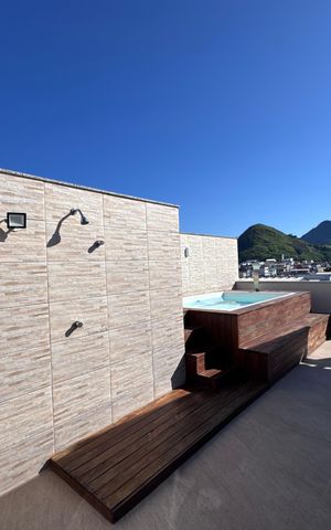 Apartamento à venda com 200m², 3 quartos e 2 vagas Apartamento à venda com 200m², 3 quartos e 2 vagasTerraço