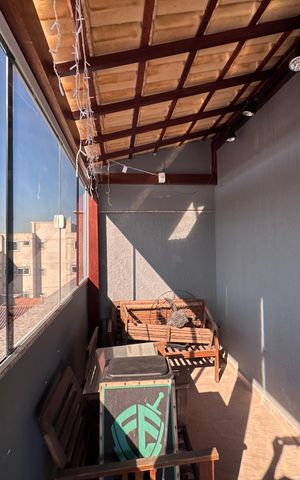 Apartamento à venda com 200m², 3 quartos e 2 vagas Apartamento à venda com 200m², 3 quartos e 2 vagasTerraço