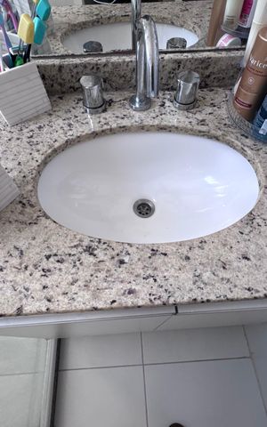 Apartamento à venda com 200m², 3 quartos e 2 vagas Apartamento à venda com 200m², 3 quartos e 2 vagasSuíte - Banheiro