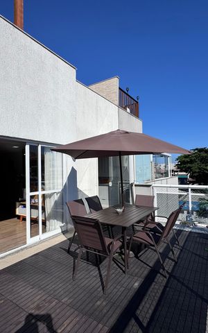 Apartamento à venda com 200m², 3 quartos e 2 vagas Apartamento à venda com 200m², 3 quartos e 2 vagasVaranda