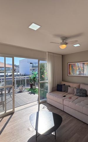 Apartamento à venda com 200m², 3 quartos e 2 vagas Apartamento à venda com 200m², 3 quartos e 2 vagasSala