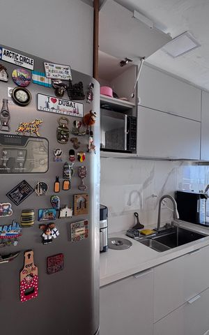 Apartamento à venda com 200m², 3 quartos e 2 vagas Apartamento à venda com 200m², 3 quartos e 2 vagasCozinha e Área de Serviço