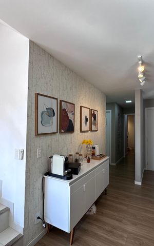 Apartamento à venda com 200m², 3 quartos e 2 vagas Apartamento à venda com 200m², 3 quartos e 2 vagasCorredor