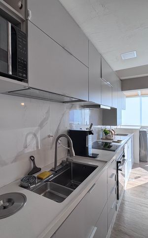 Apartamento à venda com 200m², 3 quartos e 2 vagas Apartamento à venda com 200m², 3 quartos e 2 vagasCozinha e Área de Serviço