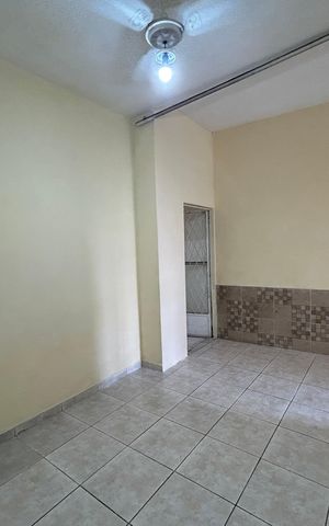 Casa para alugar com 70m², 1 quarto e 1 vagaSala