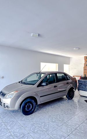 Casa à venda com 320m², 5 quartos e 6 vagasGaragem