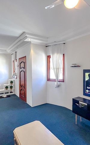 Casa à venda com 320m², 5 quartos e 6 vagasSala - Casa 1