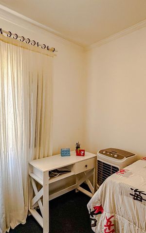 Casa à venda com 320m², 5 quartos e 6 vagasQuarto 2 - Casa 1
