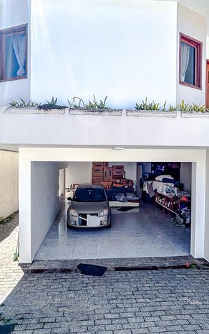 Casa à venda com 320m², 5 quartos e 6 vagasGaragem