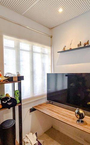 Casa à venda com 320m², 5 quartos e 6 vagasEscritório