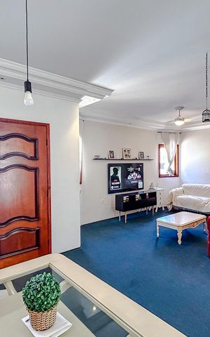 Casa à venda com 320m², 5 quartos e 6 vagasSala - Casa 1