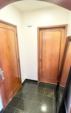 Apartamento à venda com 123m², 3 quartos e 2 vagas Apartamento à venda com 123m², 3 quartos e 2 vagasEntrada