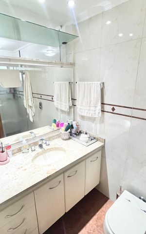 Apartamento à venda com 123m², 3 quartos e 2 vagas Apartamento à venda com 123m², 3 quartos e 2 vagasBanheiro da Suíte