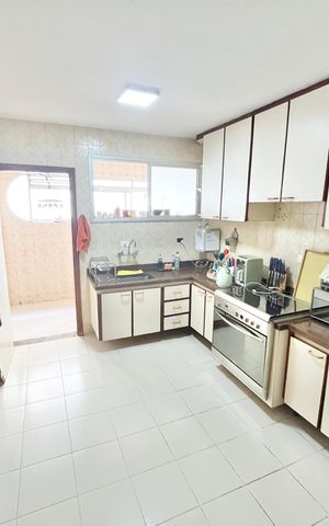 Apartamento à venda com 123m², 3 quartos e 2 vagas Apartamento à venda com 123m², 3 quartos e 2 vagasCozinha