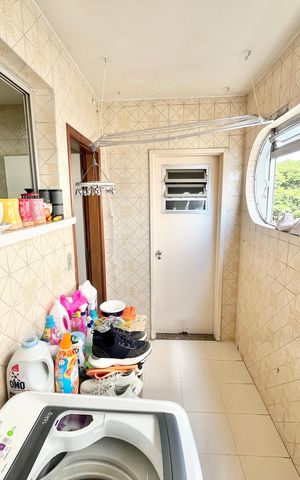 Apartamento à venda com 123m², 3 quartos e 2 vagas Apartamento à venda com 123m², 3 quartos e 2 vagasÁrea de Serviço