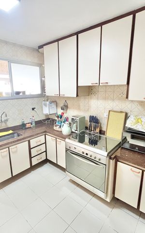 Apartamento à venda com 123m², 3 quartos e 2 vagas Apartamento à venda com 123m², 3 quartos e 2 vagasCozinha
