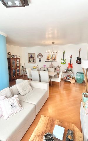 Apartamento à venda com 123m², 3 quartos e 2 vagas Apartamento à venda com 123m², 3 quartos e 2 vagasSala