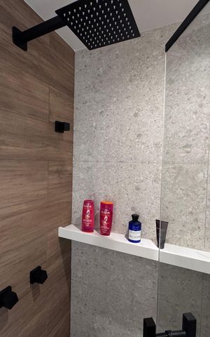 Apartamento à venda com 50m², 2 quartos e 1 vaga Apartamento à venda com 50m², 2 quartos e 1 vagaBanheiro Social