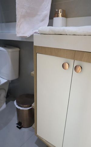 Apartamento à venda com 90m², 2 quartos e 1 vaga Apartamento à venda com 90m², 2 quartos e 1 vagaBanheiro