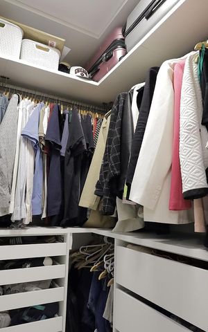 Apartamento à venda com 90m², 2 quartos e 1 vaga Apartamento à venda com 90m², 2 quartos e 1 vagaCloset