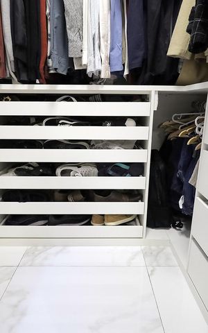 Apartamento à venda com 90m², 2 quartos e 1 vaga Apartamento à venda com 90m², 2 quartos e 1 vagaCloset