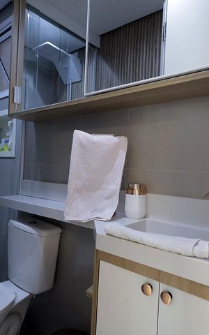 Apartamento à venda com 90m², 2 quartos e 1 vaga Apartamento à venda com 90m², 2 quartos e 1 vagaBanheiro