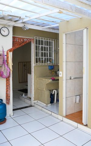 Casa à venda com 175m², 3 quartos e 2 vagas Casa à venda com 175m², 3 quartos e 2 vagasÁrea de Serviço
