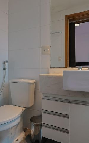 Apartamento para alugar com 92m², 3 quartos e 2 vagas Apartamento para alugar com 92m², 3 quartos e 2 vagasBanheiro