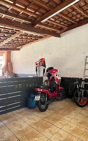 Casa à venda com 110m², 4 quartos e 2 vagas Casa à venda com 110m², 4 quartos e 2 vagasChurrasqueira