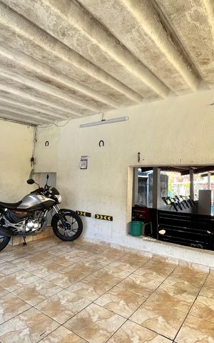 Casa à venda com 110m², 4 quartos e 2 vagas Casa à venda com 110m², 4 quartos e 2 vagasGaragem