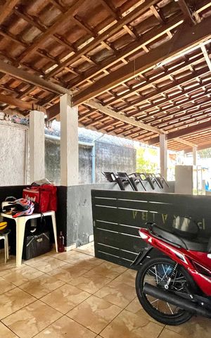 Casa à venda com 110m², 4 quartos e 2 vagas Casa à venda com 110m², 4 quartos e 2 vagasChurrasqueira