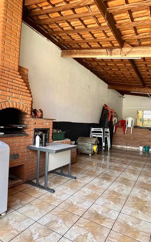 Casa à venda com 110m², 4 quartos e 2 vagas Casa à venda com 110m², 4 quartos e 2 vagasChurrasqueira
