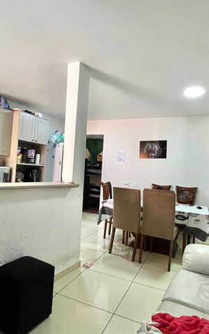 Casa à venda com 110m², 4 quartos e 2 vagas Casa à venda com 110m², 4 quartos e 2 vagasSala 2