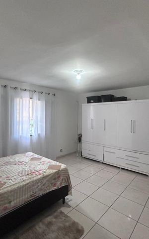 Casa à venda com 225m², 4 quartos e 3 vagasQuarto 1 suíte 1