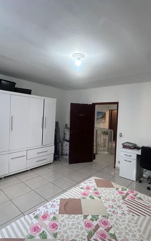 Casa à venda com 225m², 4 quartos e 3 vagasQuarto 1 suíte 1