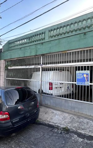 Casa à venda com 225m², 4 quartos e 3 vagasFachada 