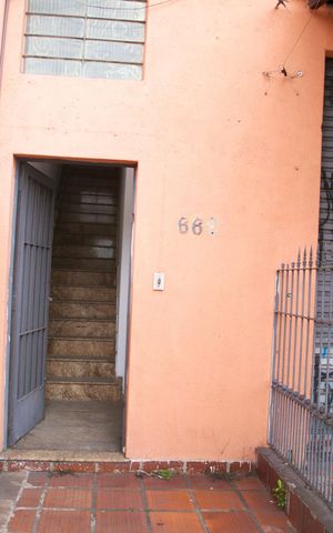 Casa para alugar com 405m², 5 quartos e 3 vagas Casa para alugar com 405m², 5 quartos e 3 vagasFachada