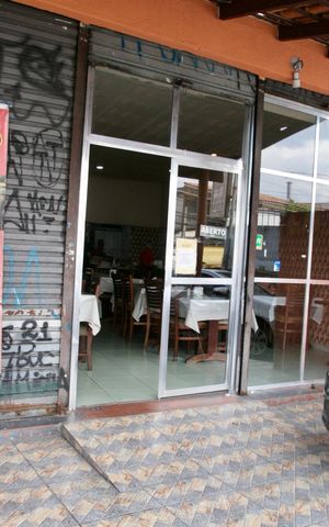 Casa para alugar com 405m², 5 quartos e 3 vagas Casa para alugar com 405m², 5 quartos e 3 vagasRestaurante