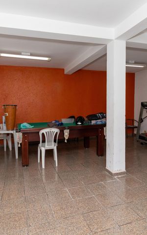 Casa à venda com 450m², 3 quartos e 5 vagas Casa à venda com 450m², 3 quartos e 5 vagasSala de Lazer