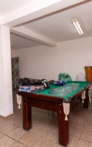 Casa à venda com 450m², 3 quartos e 5 vagas Casa à venda com 450m², 3 quartos e 5 vagasSala de Lazer