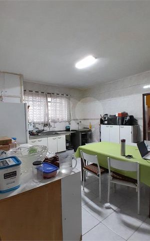 Casa à venda com 262m², 3 quartos e 3 vagas