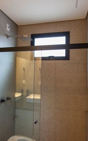 Casa para alugar com 150m², 3 quartos e 4 vagas Casa para alugar com 150m², 3 quartos e 4 vagasBanheiro da Suite 2
