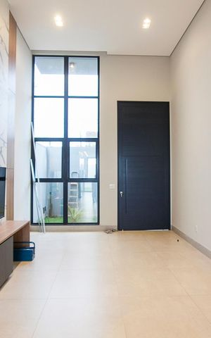 Casa para alugar com 150m², 3 quartos e 4 vagas Casa para alugar com 150m², 3 quartos e 4 vagasSala